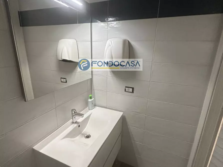 Immagine 26 di Ufficio in vendita  in Via Santagostino 7 a Tricase