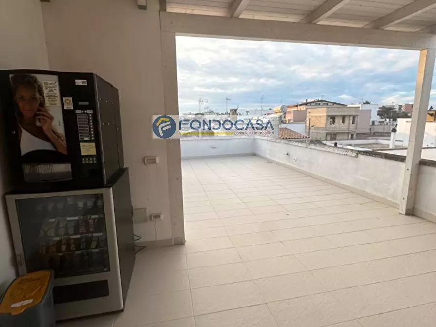 Immagine 32 di Locale commerciale in vendita  in Via Santagostino 7 a Tricase