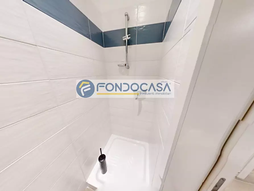 Immagine 18 di Locale commerciale in vendita  in Via Santagostino 7 a Tricase