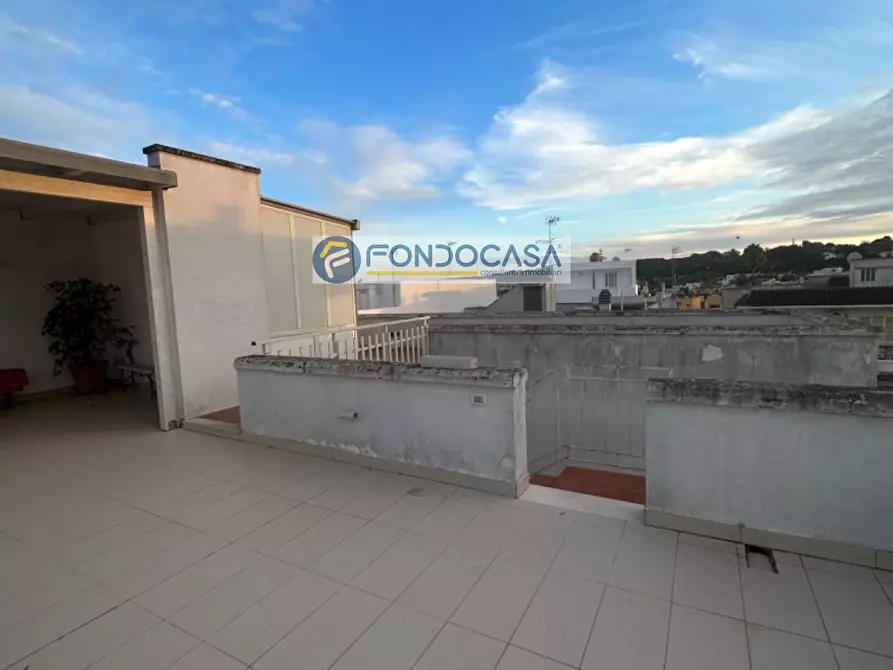 Immagine 34 di Locale commerciale in vendita  in Via Santagostino 7 a Tricase