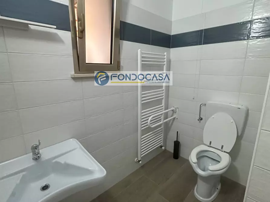 Immagine 27 di Locale commerciale in vendita  in Via Santagostino 7 a Tricase