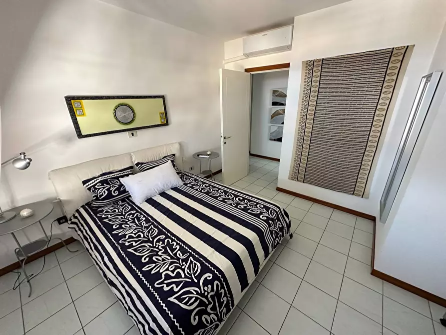 Immagine 20 di Attico in vendita  in Via Calatafimi a San Benedetto Del Tronto