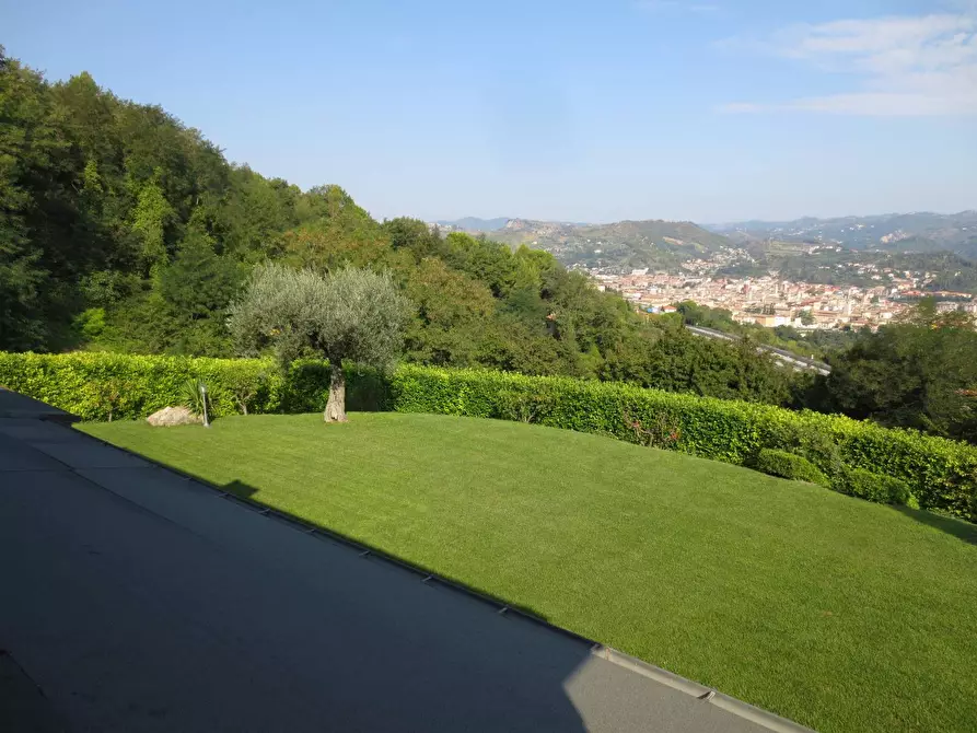 Immagine 41 di Villa in vendita  in Via tre Ottobre a Ascoli Piceno