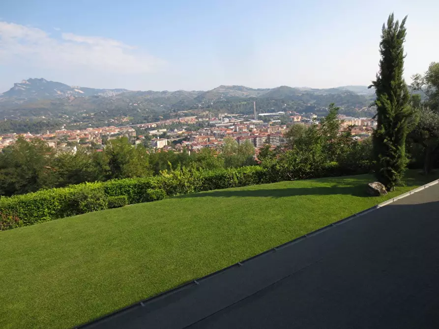 Immagine 42 di Villa in vendita  in Via tre Ottobre a Ascoli Piceno