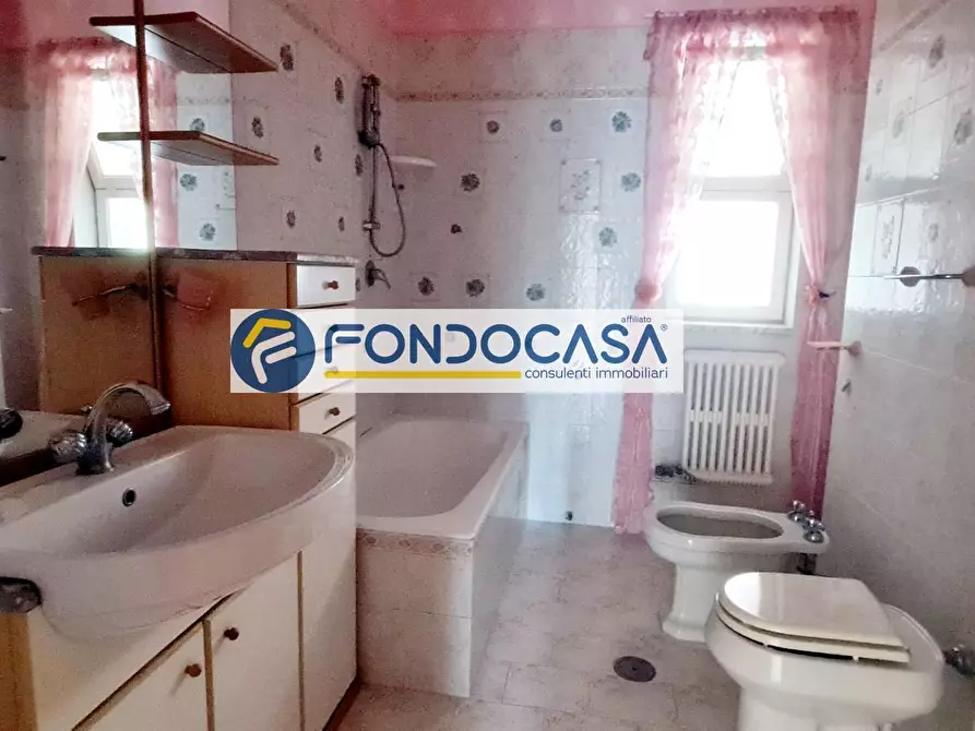 Immagine 23 di Appartamento in vendita  in Piazza Sironi 4 a Brindisi