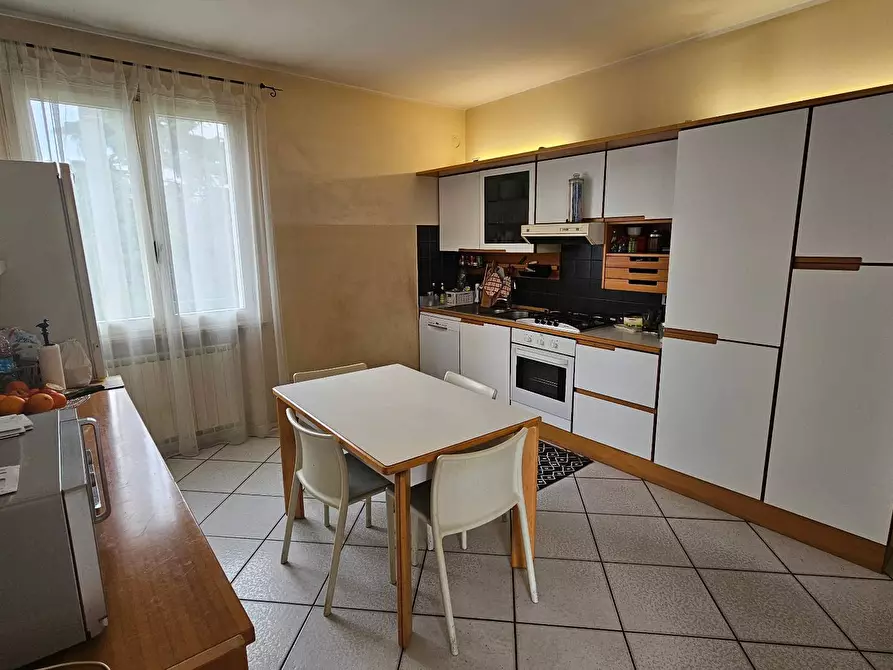 Immagine 4 di Villa in vendita  in Via Fiume Montone Abbandonato a Ravenna