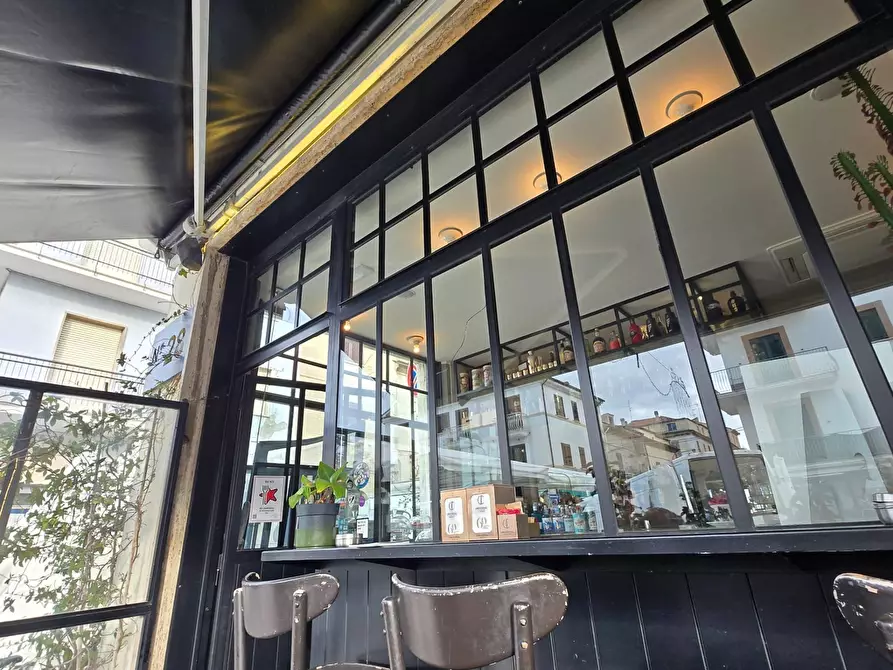 Immagine 26 di Attività commerciale in vendita  a San Benedetto Del Tronto