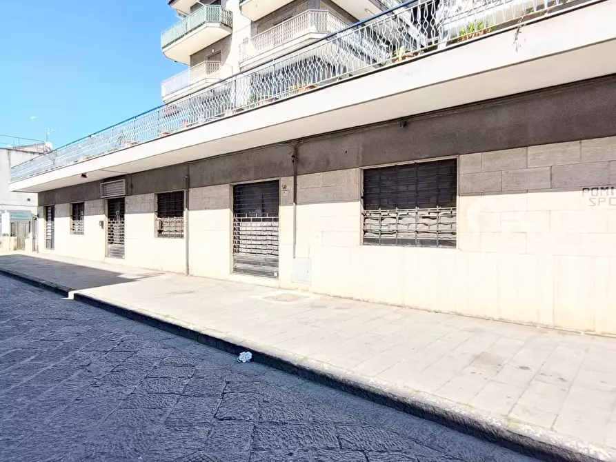 Immagine 20 di Locale commerciale in affitto  a Pomigliano D'arco