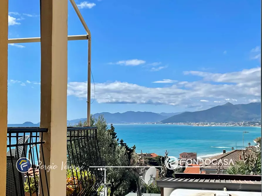 Immagine 1 di Appartamento in vendita  in Via Nazario Sauro a Borgio Verezzi