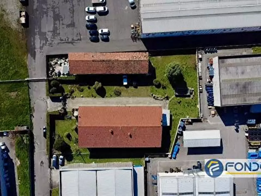 Immagine 5 di Magazzino in vendita  a Palazzolo Sull'oglio