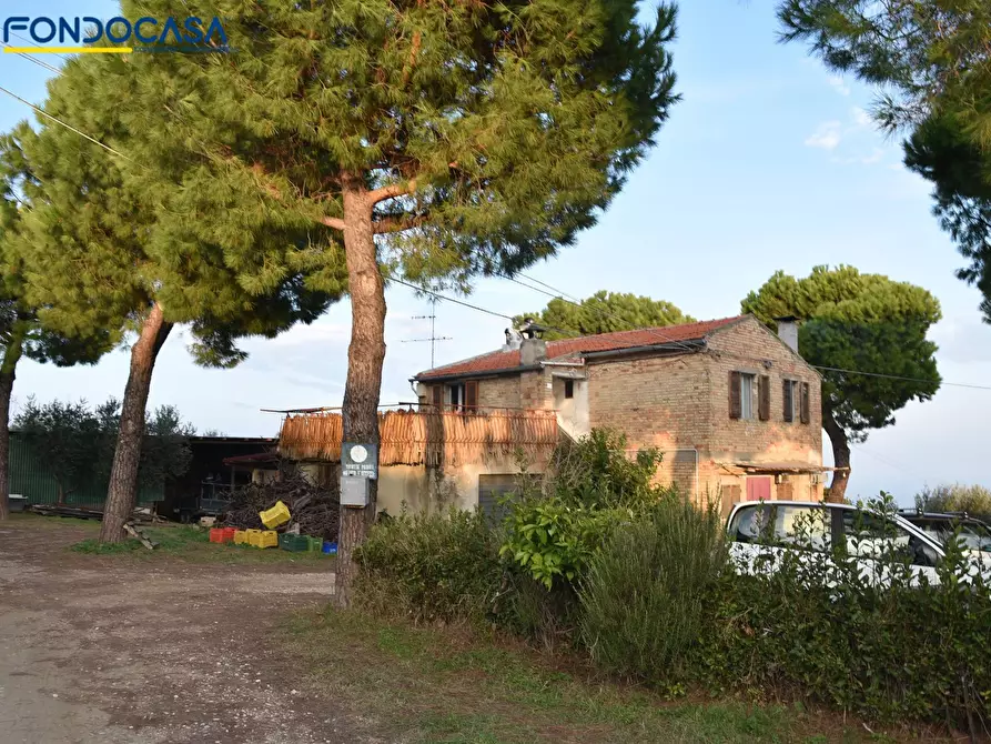 Immagine 2 di Rustico / casale in vendita  in CONTRADA COLLE MONTERENZO 4/A a San Benedetto Del Tronto