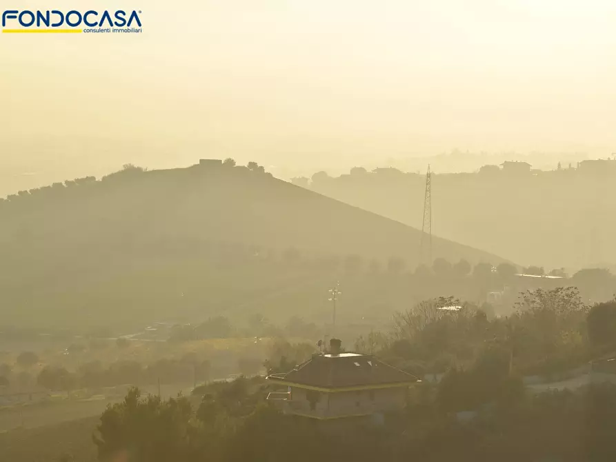 Immagine 19 di Rustico / casale in vendita  in CONTRADA COLLE MONTERENZO 4/A a San Benedetto Del Tronto