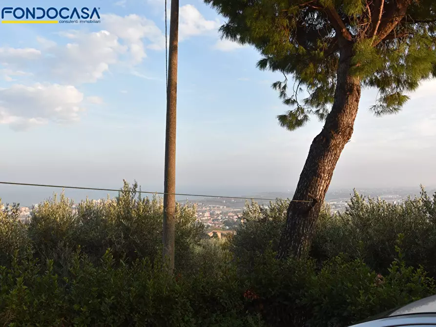 Immagine 25 di Rustico / casale in vendita  in CONTRADA COLLE MONTERENZO 4/A a San Benedetto Del Tronto