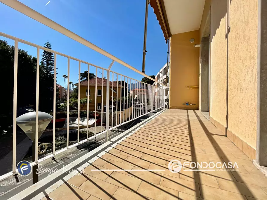 Immagine 10 di Appartamento in vendita  in Via Giacomo Matteotti a Borgio Verezzi