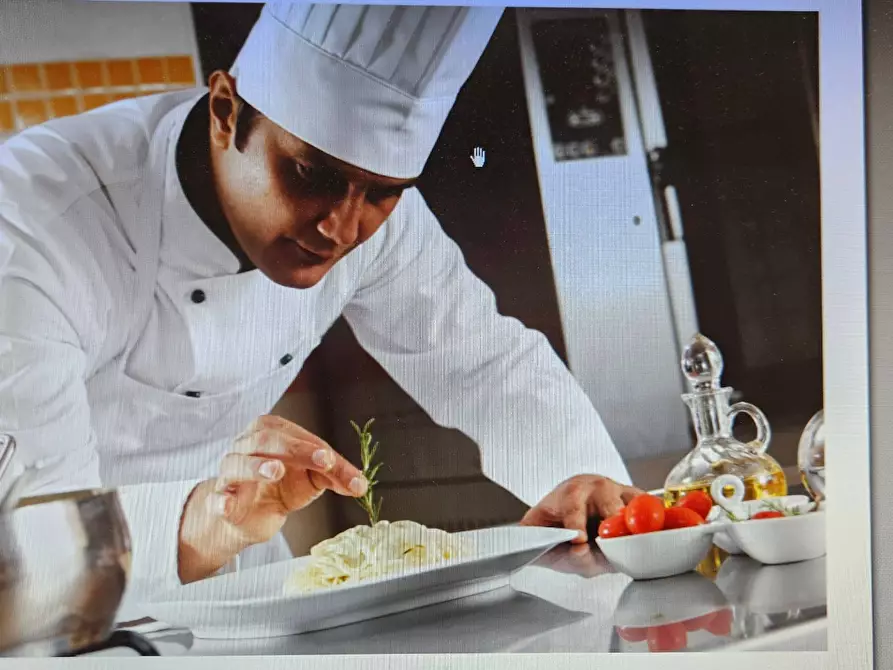 Immagine 3 di Attività commerciale in vendita  in centro storico a Ravenna