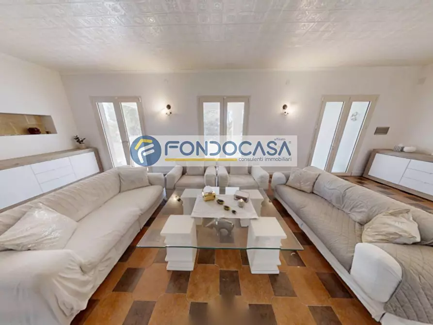 Immagine 1 di Villa in vendita  in SP 115 Snc a Copertino