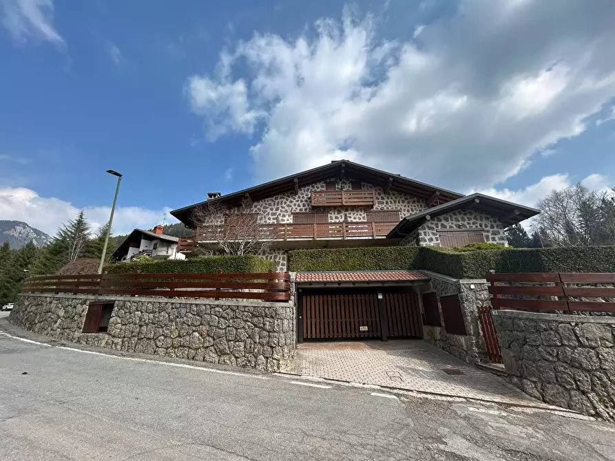 Immagine 36 di Appartamento in vendita  in Via Costa Salaer 80 a Ardesio