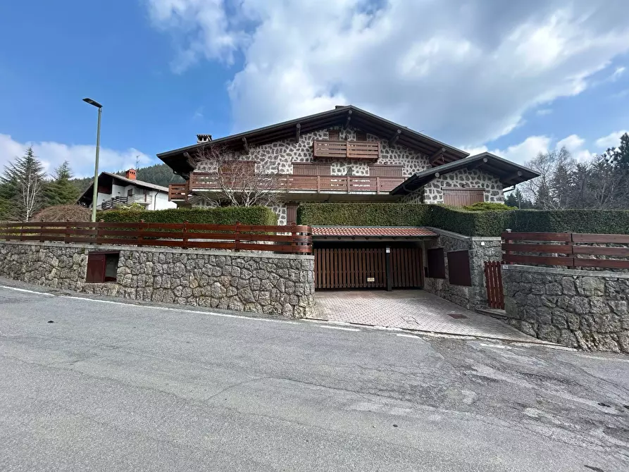 Immagine 37 di Appartamento in vendita  in Via Costa Salaer 80 a Ardesio