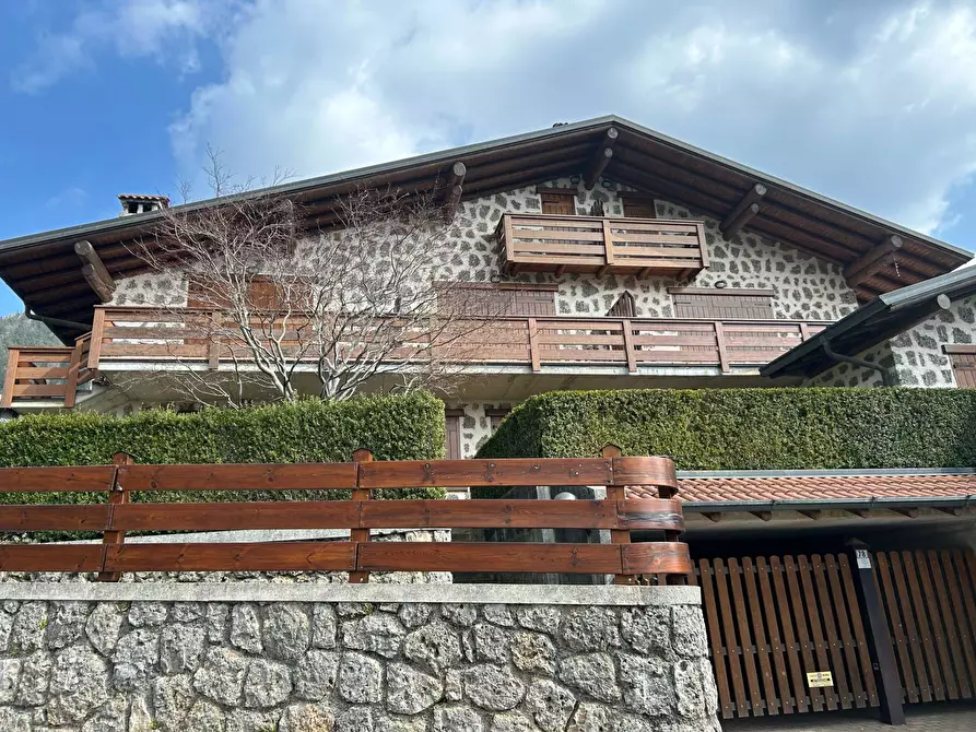 Immagine 39 di Appartamento in vendita  in Via Costa Salaer 80 a Ardesio