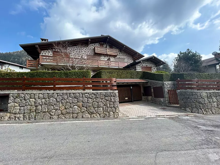 Immagine 42 di Appartamento in vendita  in Via Costa Salaer 80 a Ardesio