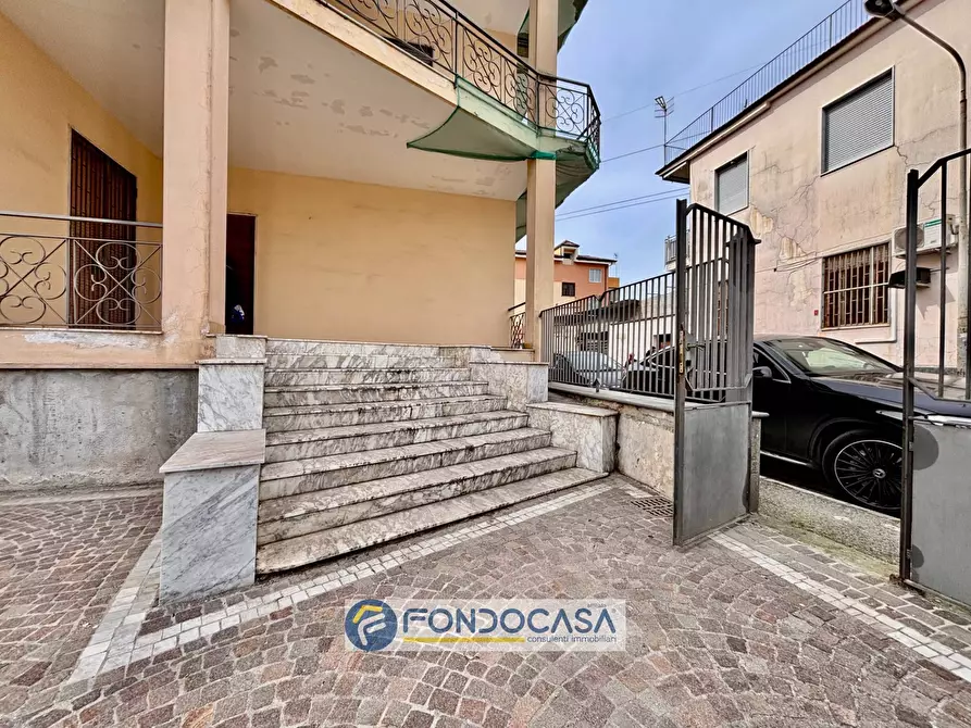 Immagine 4 di Palazzo in vendita  in via filippo turati a Sant'antimo