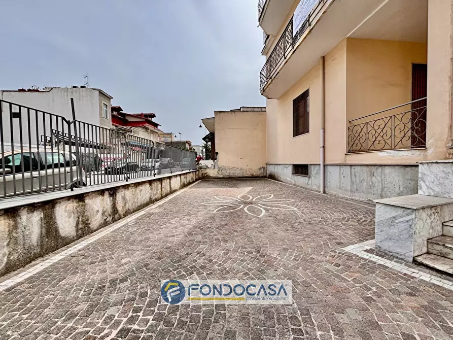 Immagine 8 di Palazzo in vendita  in via filippo turati a Sant'antimo