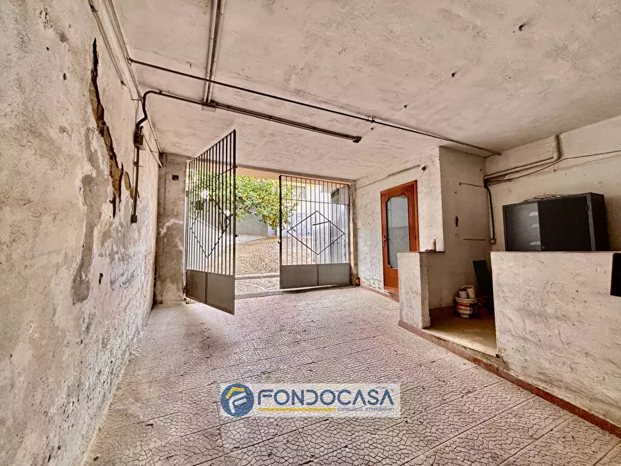 Immagine 9 di Palazzo in vendita  in via filippo turati a Sant'antimo