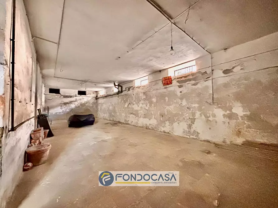 Immagine 12 di Palazzo in vendita  in via filippo turati a Sant'antimo