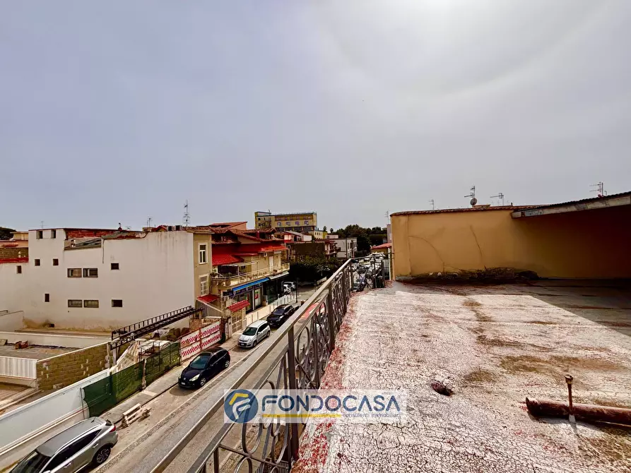 Immagine 18 di Palazzo in vendita  in via filippo turati a Sant'antimo