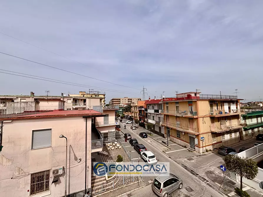 Immagine 19 di Palazzo in vendita  in via filippo turati a Sant'antimo