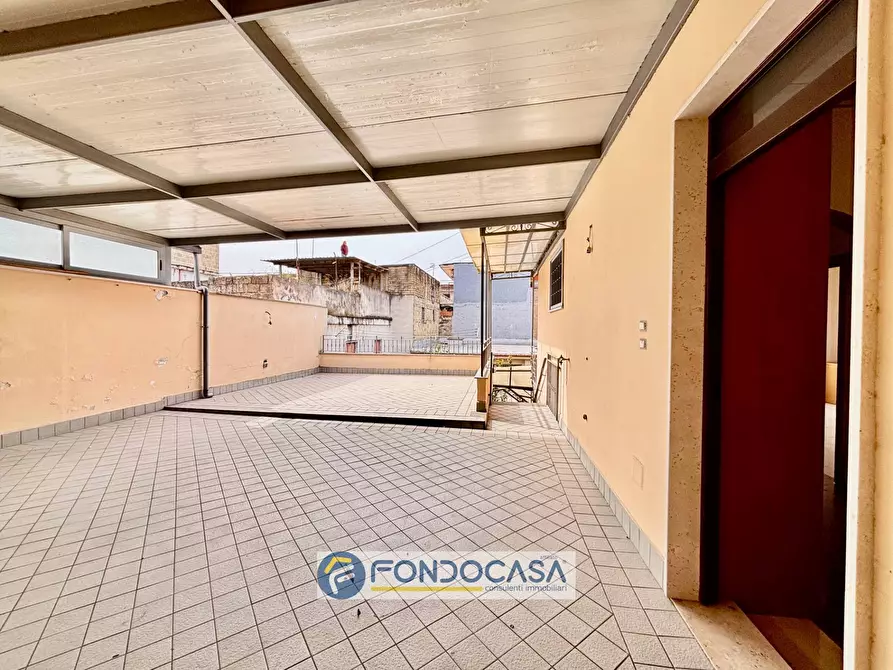 Immagine 30 di Palazzo in vendita  in via filippo turati a Sant'antimo