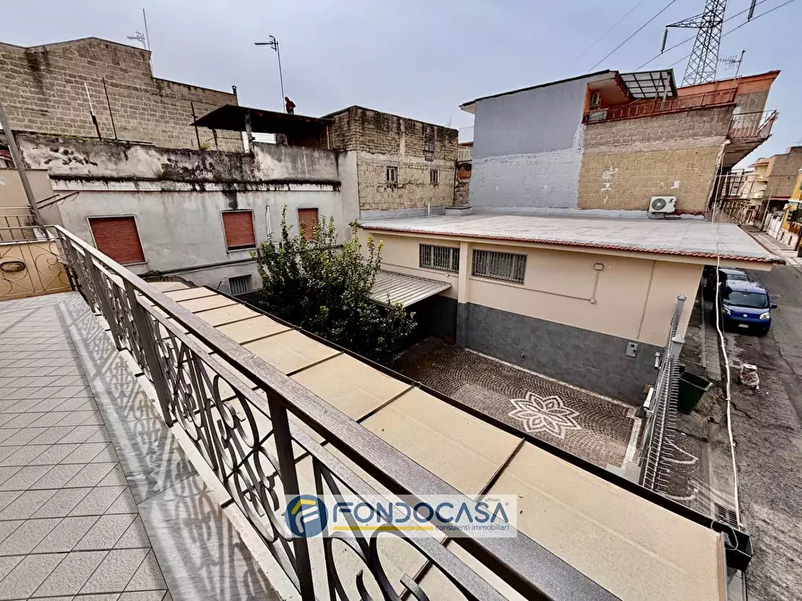 Immagine 32 di Palazzo in vendita  in via filippo turati a Sant'antimo