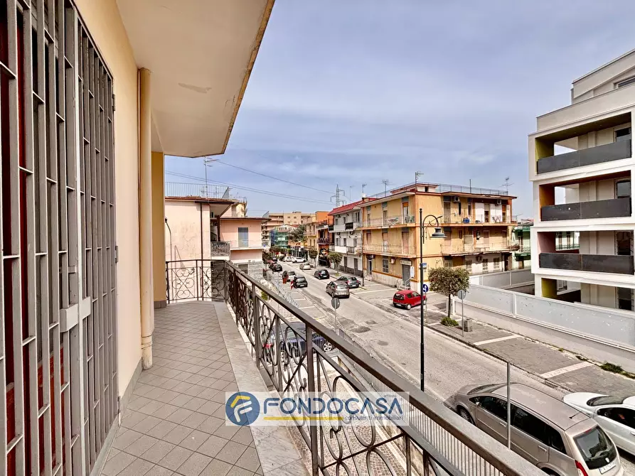 Immagine 37 di Palazzo in vendita  in via filippo turati a Sant'antimo