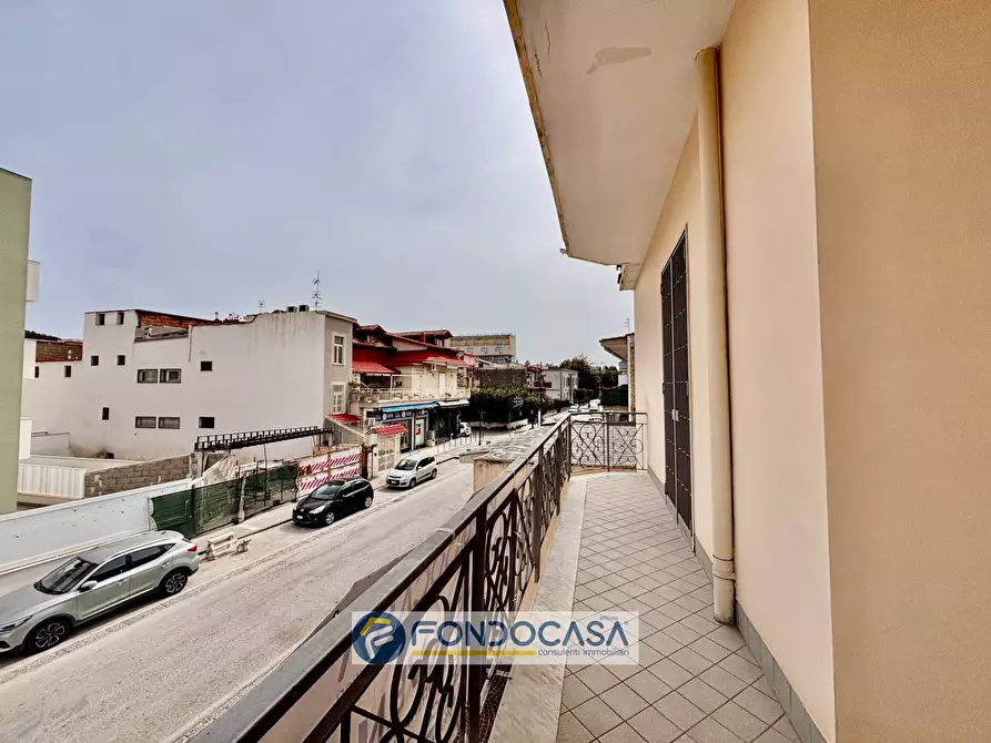 Immagine 39 di Palazzo in vendita  in via filippo turati a Sant'antimo