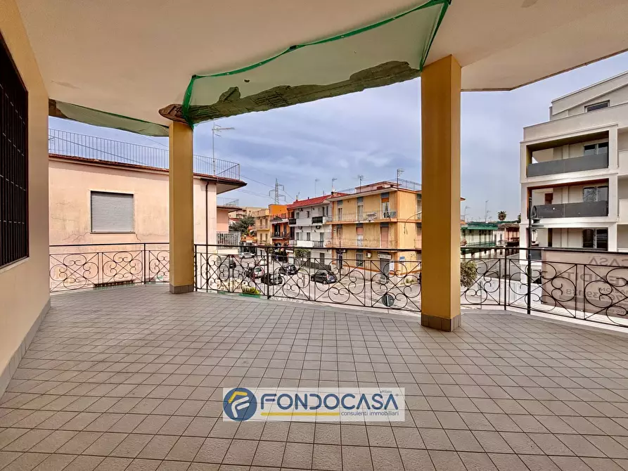 Immagine 42 di Palazzo in vendita  in via filippo turati a Sant'antimo