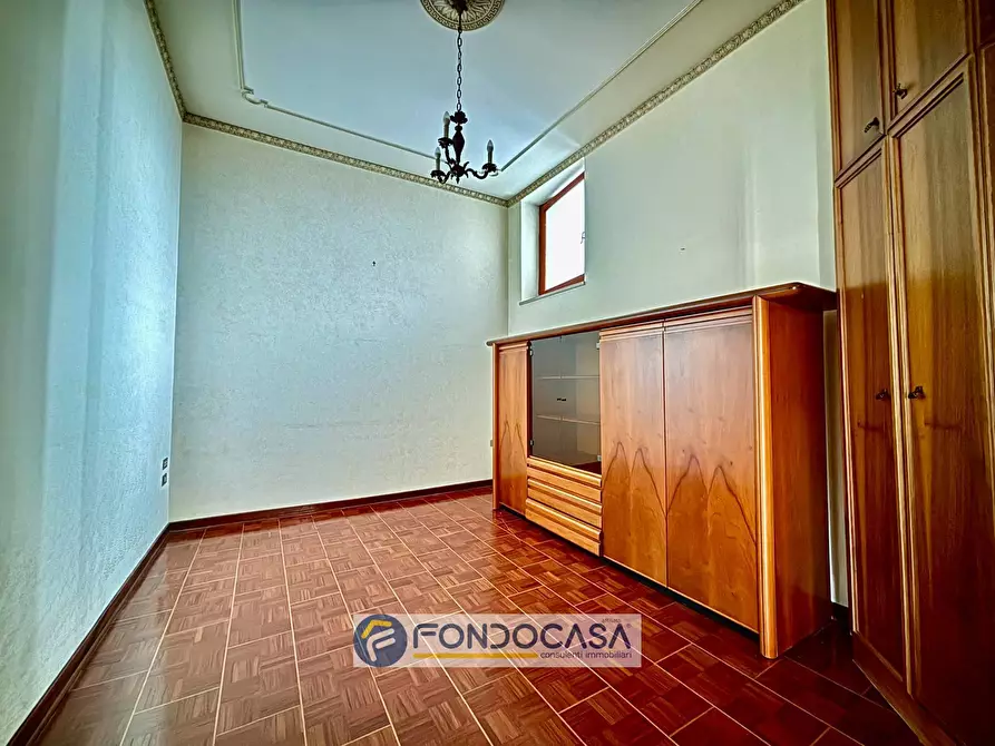 Immagine 46 di Palazzo in vendita  in via filippo turati a Sant'antimo