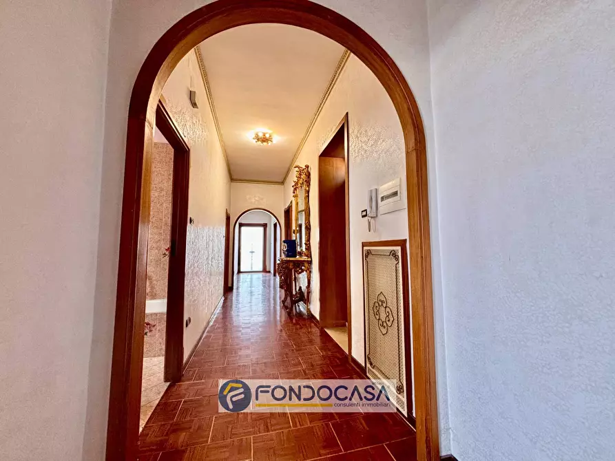 Immagine 54 di Palazzo in vendita  in via filippo turati a Sant'antimo