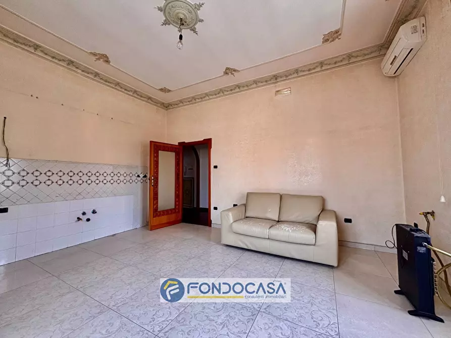 Immagine 55 di Palazzo in vendita  in via filippo turati a Sant'antimo