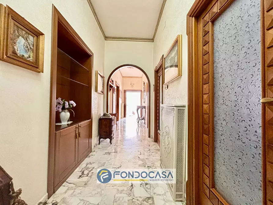 Immagine 70 di Palazzo in vendita  in via filippo turati a Sant'antimo