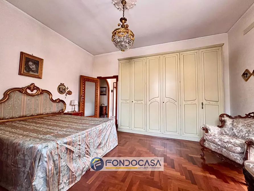 Immagine 71 di Palazzo in vendita  in via filippo turati a Sant'antimo