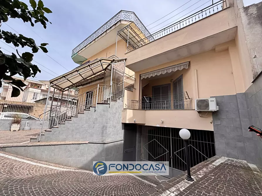 Immagine 80 di Palazzo in vendita  in via filippo turati a Sant'antimo