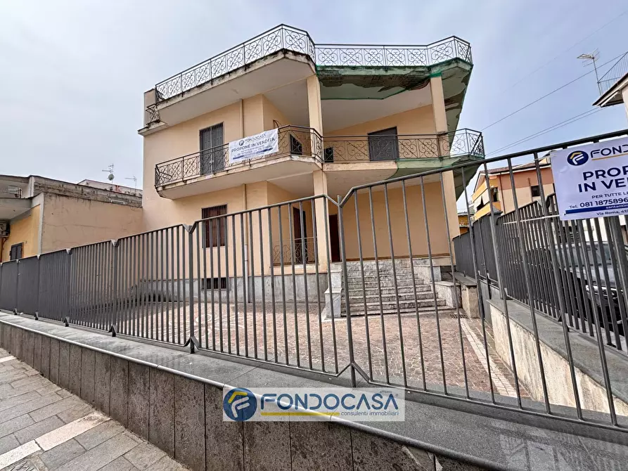 Immagine 89 di Palazzo in vendita  in via filippo turati a Sant'antimo