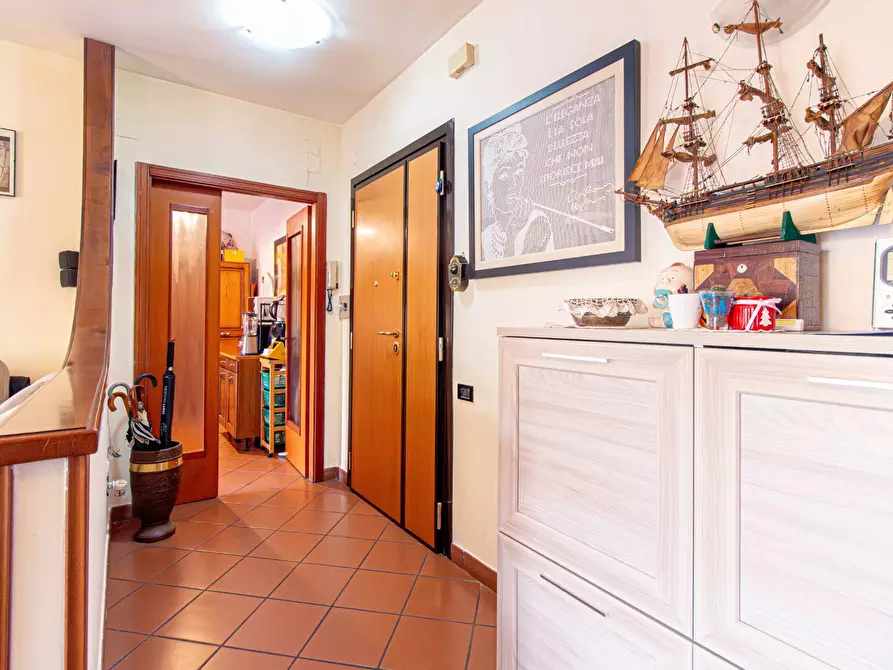 Immagine 3 di Appartamento in vendita  in Via Gioacchino Rossini 39 a Baronissi