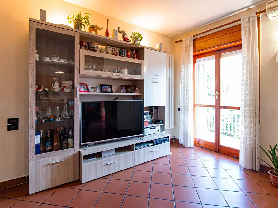 Immagine 9 di Appartamento in vendita  in Via Gioacchino Rossini 39 a Baronissi