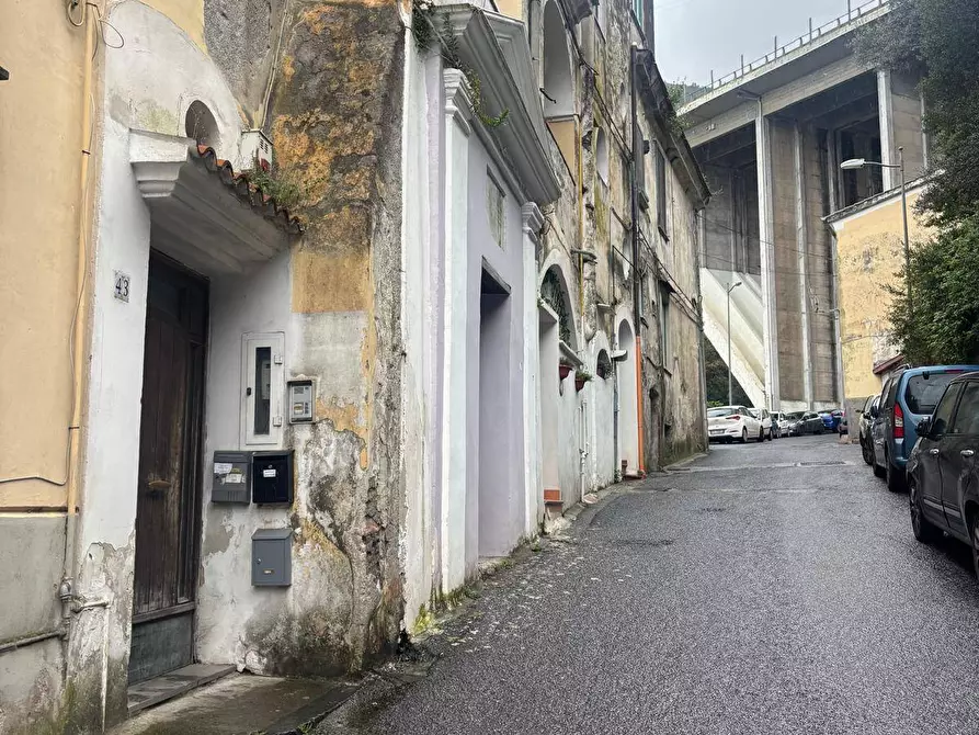 Immagine 1 di Appartamento in vendita  in Via Giuseppe Paesano 51 a Salerno