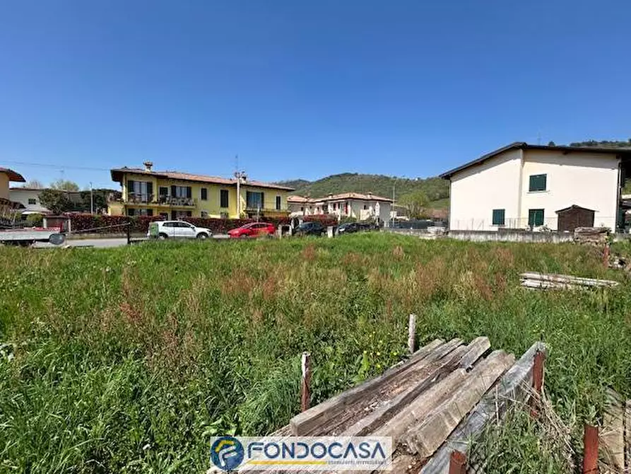 Immagine 8 di Terreno residenziale in vendita  snc a Adro