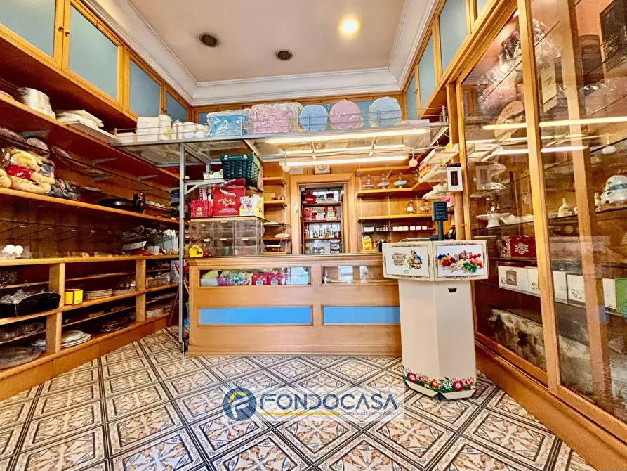 Immagine 8 di Attività commerciale in affitto  in via giuseppe di vittorio 54 a Sant'antimo