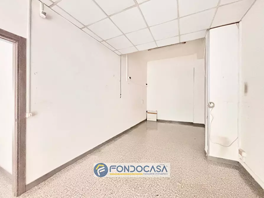 Immagine 9 di Locale commerciale in affitto  in via roma a Sant'antimo