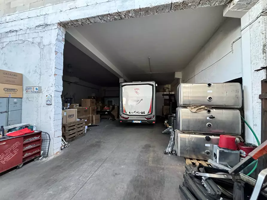 Immagine 5 di Capannone industriale in vendita  in Viale Andrea De Luca 22/g a Salerno