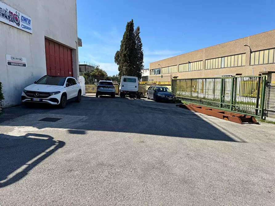 Immagine 7 di Capannone industriale in vendita  in Viale Andrea De Luca 22/g a Salerno